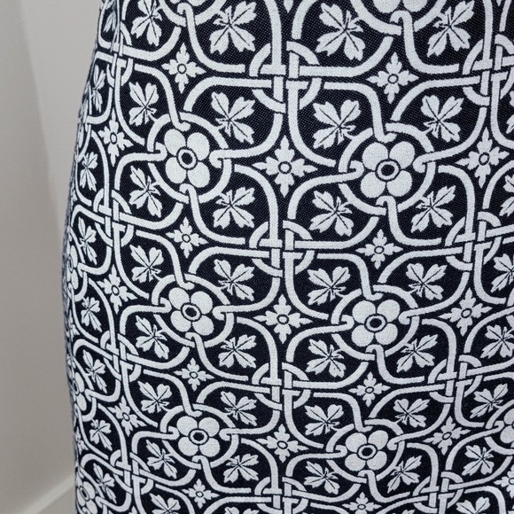 Talbots NEW Women 16 Navy White Floral Geometric Midi Career Mod Pencil Skirt - Picture 14 of 14